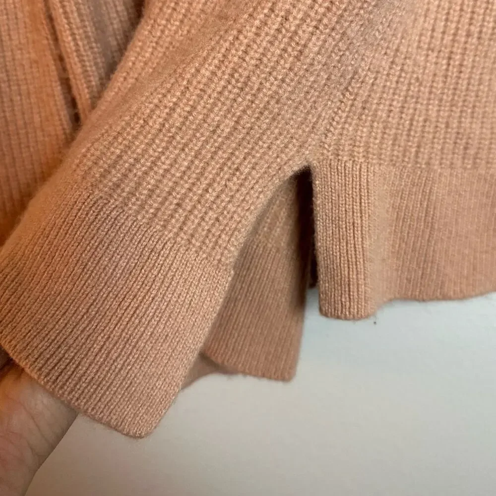 Neiman Marcus The Cashmere Collection Pink V-Neck Sweater Women's Small